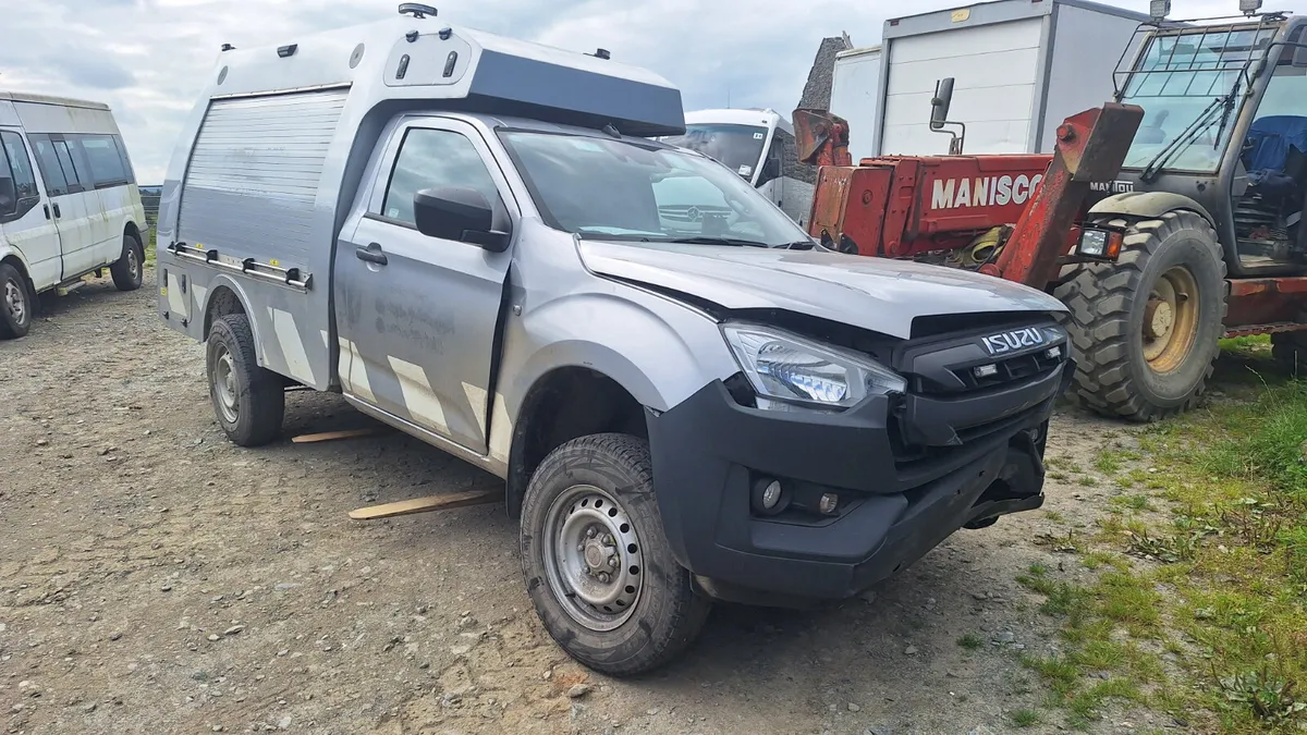 2023 Isuzu D-Max For Dismantling - Image 1