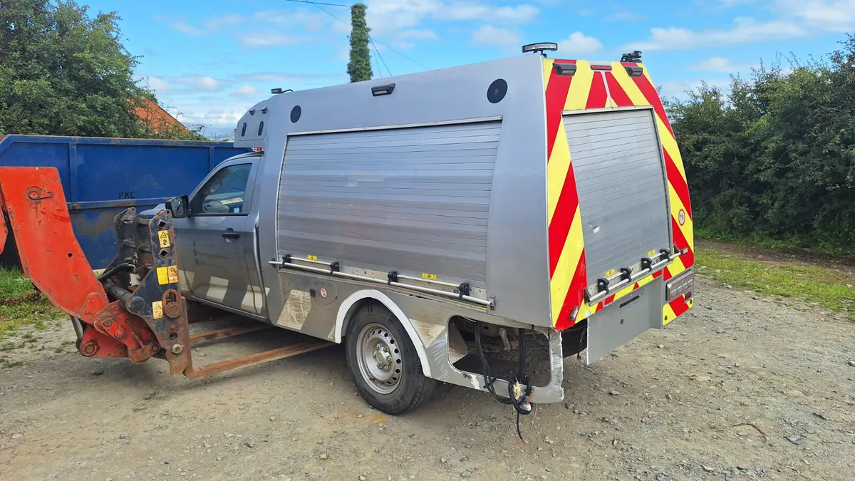 2023 Isuzu D-Max For Dismantling - Image 4