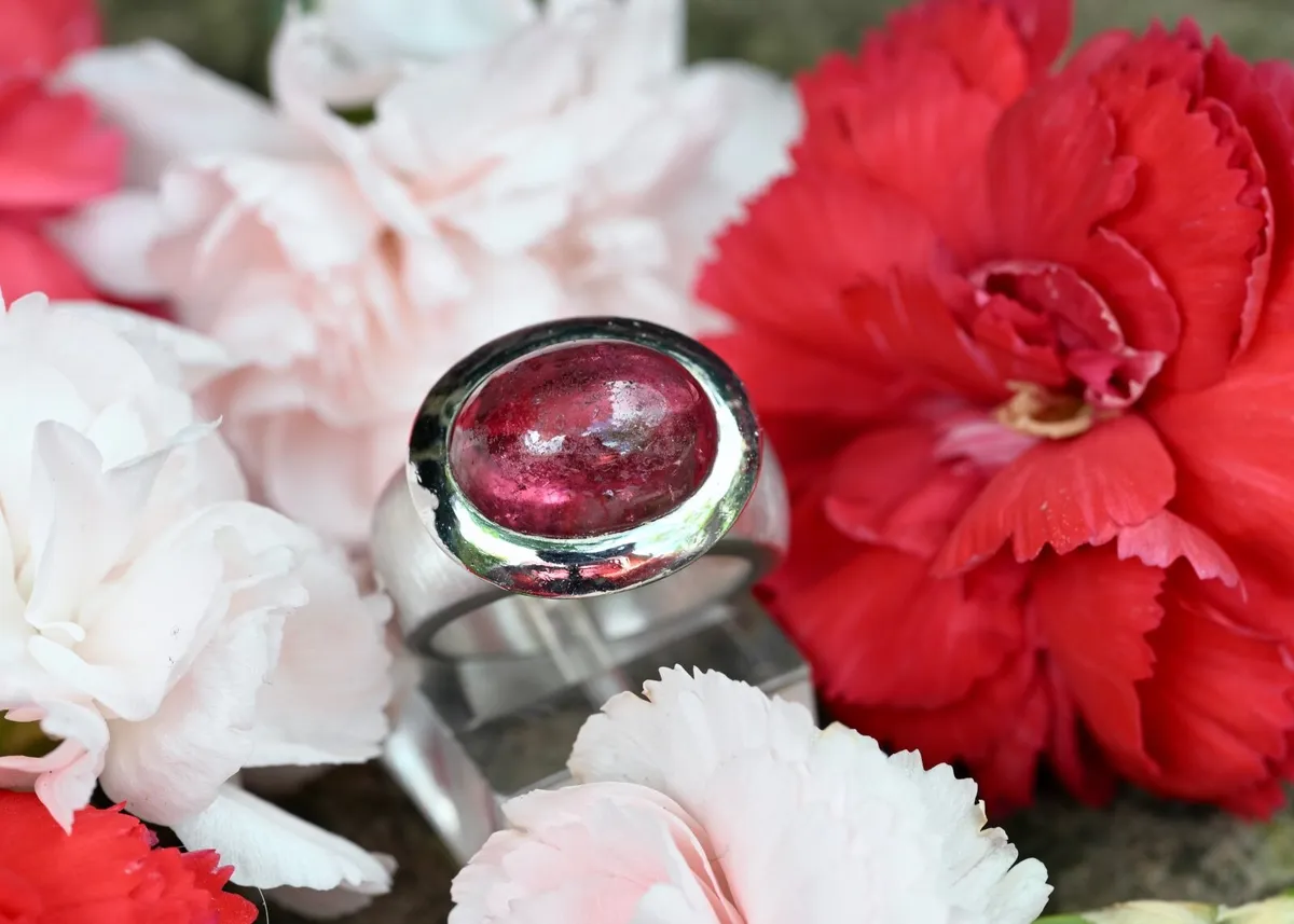 Chunky Retro Tourmaline/Rubellite Ring - 18ct - Image 4
