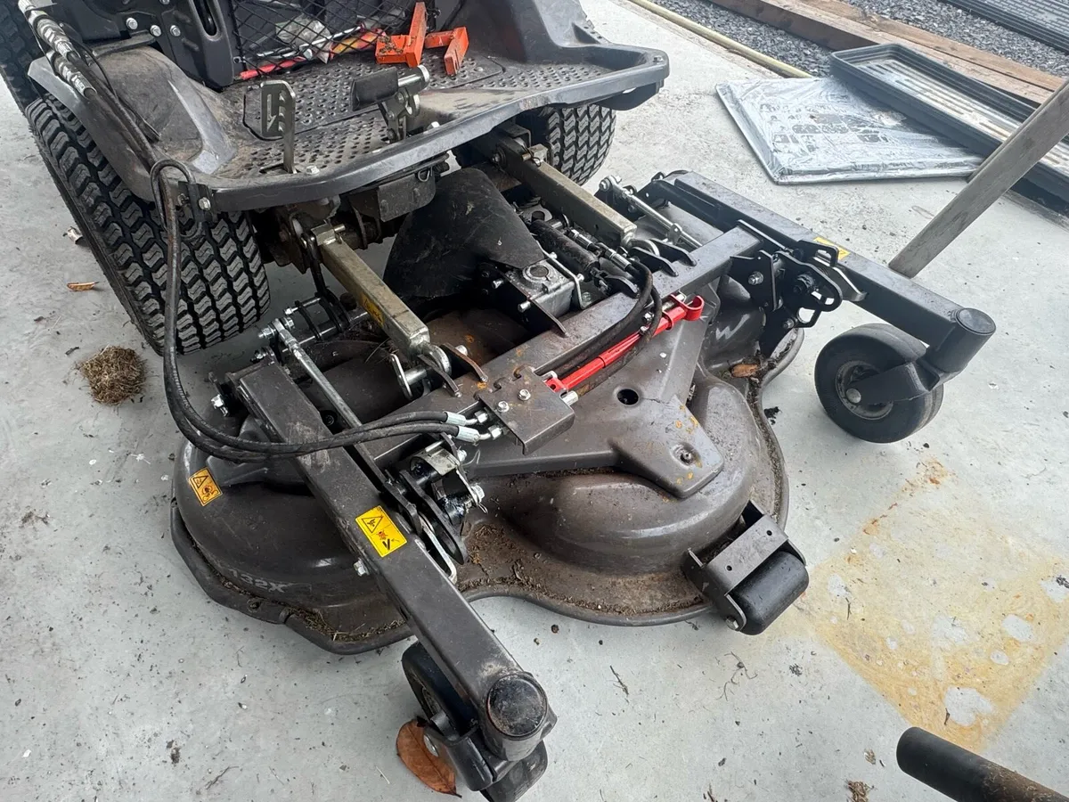 Husqvarna P525 DX professional commercial mower - Image 4