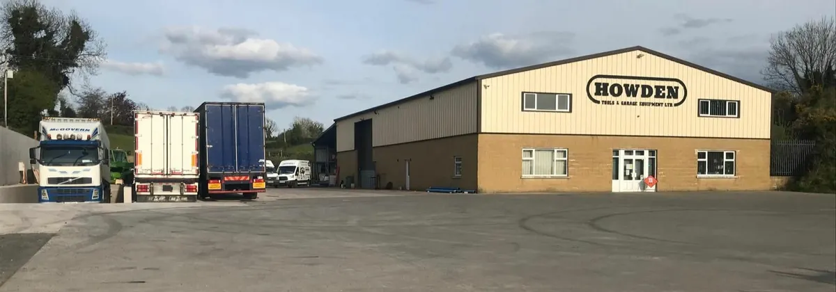 TRACTOR SEAT  / TELEPORTOR / DIGGER - Image 2