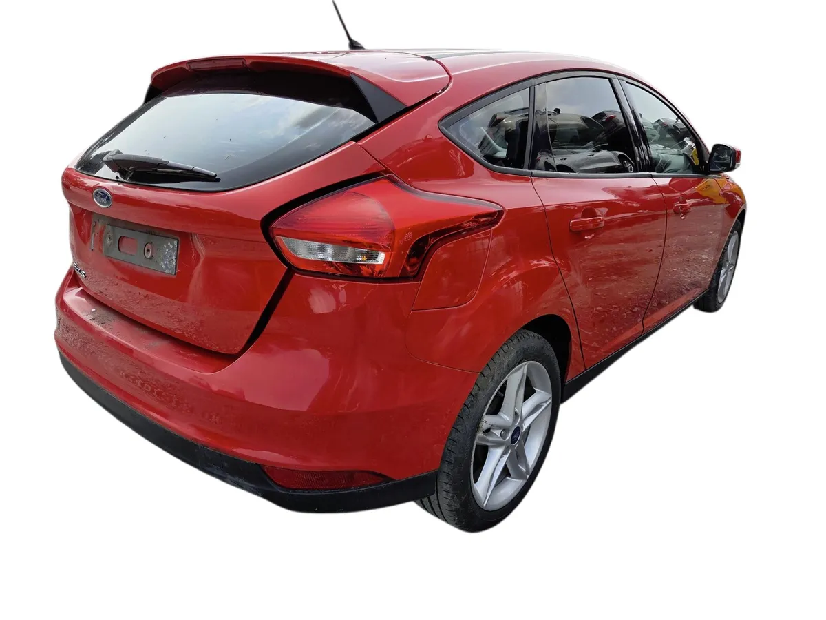 2016 FORD FOCUS For Breaking/Dismantling - Image 3