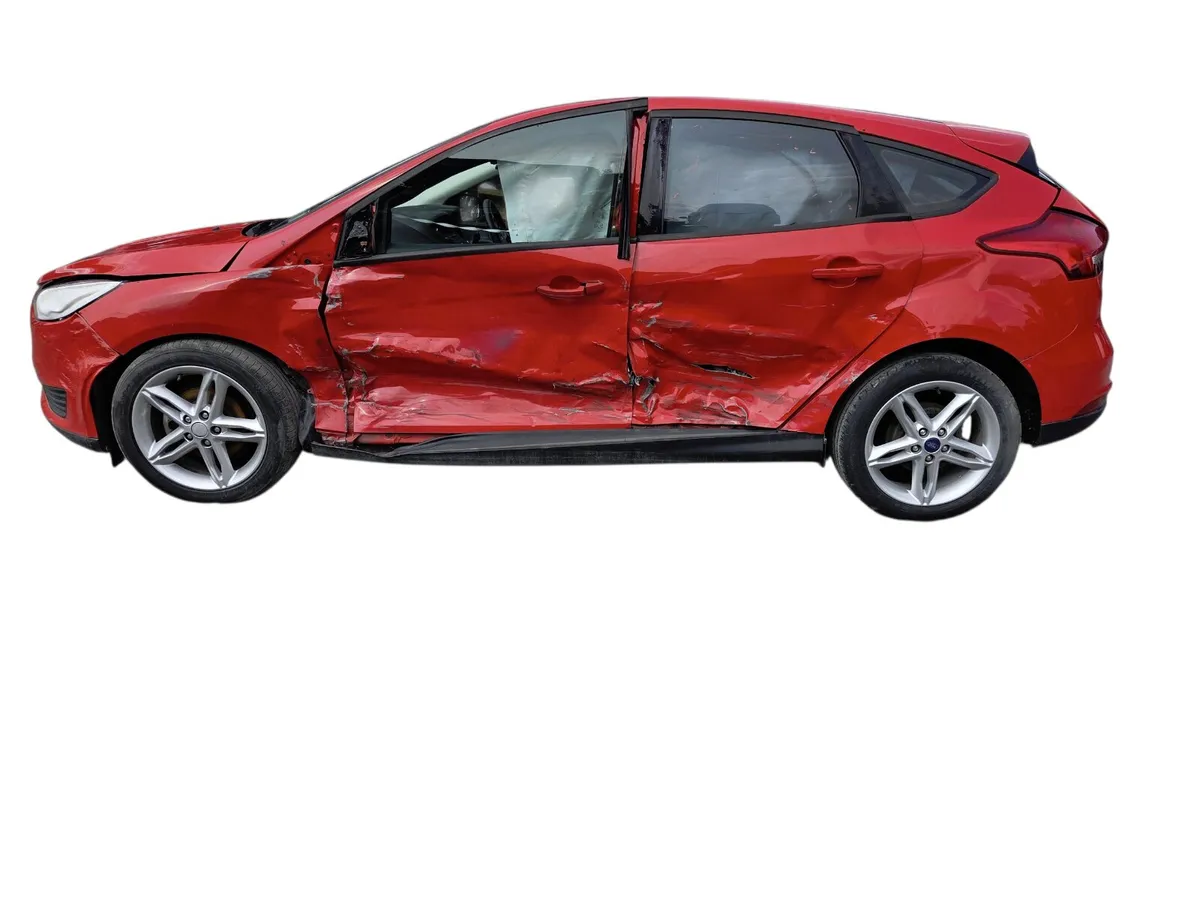 2016 FORD FOCUS For Breaking/Dismantling - Image 4