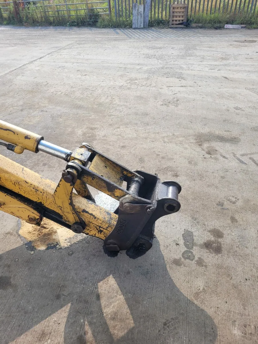 Newholland  back actor - Image 2