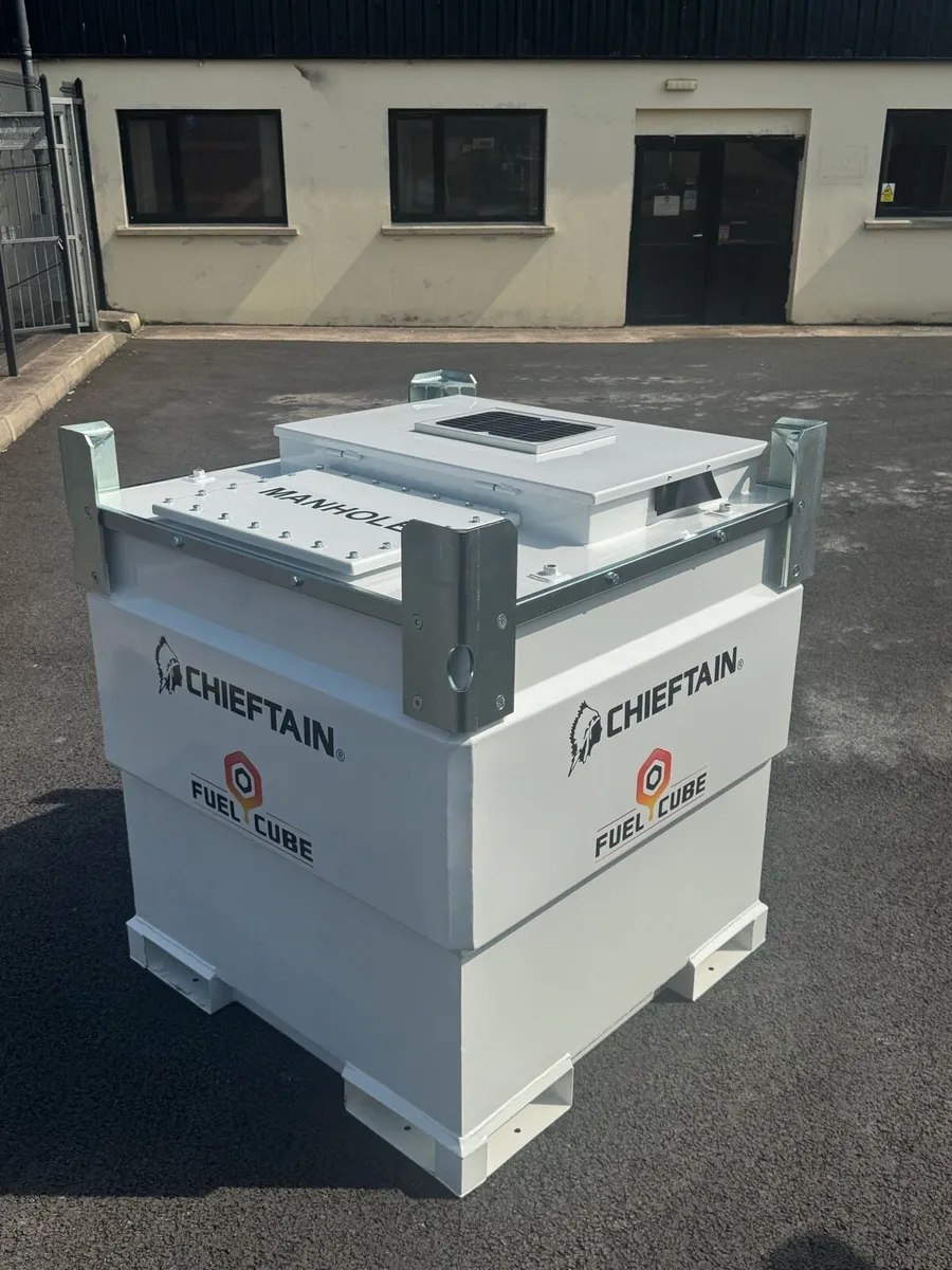 Fuel bowser - Image 2