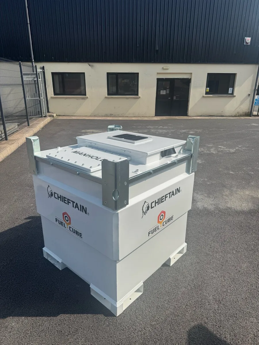 Fuel bowser - Image 3