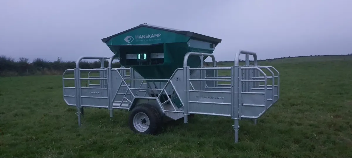 Solar  Automatic robot rfid, Meal / Ration feeder - Image 1