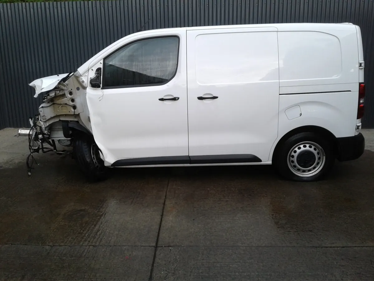 2023 CITROEN DISPATCH For Breaking/Dismantling - Image 2