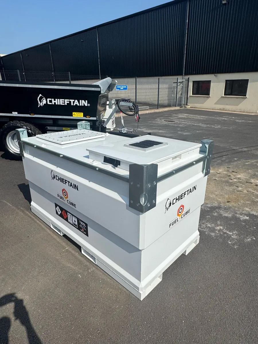 Fuel bowser - Image 2