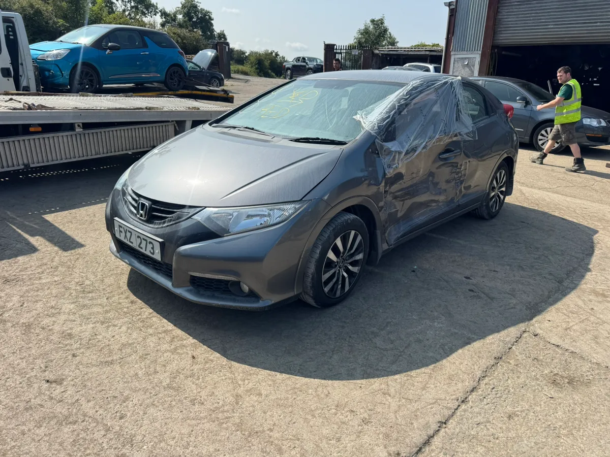 Breaking 2013 Honda civic 1.6 cdti - Image 3