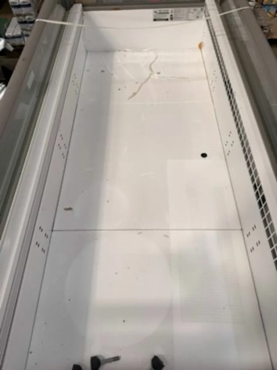 Cooling island / refrigerated counter - Image 4