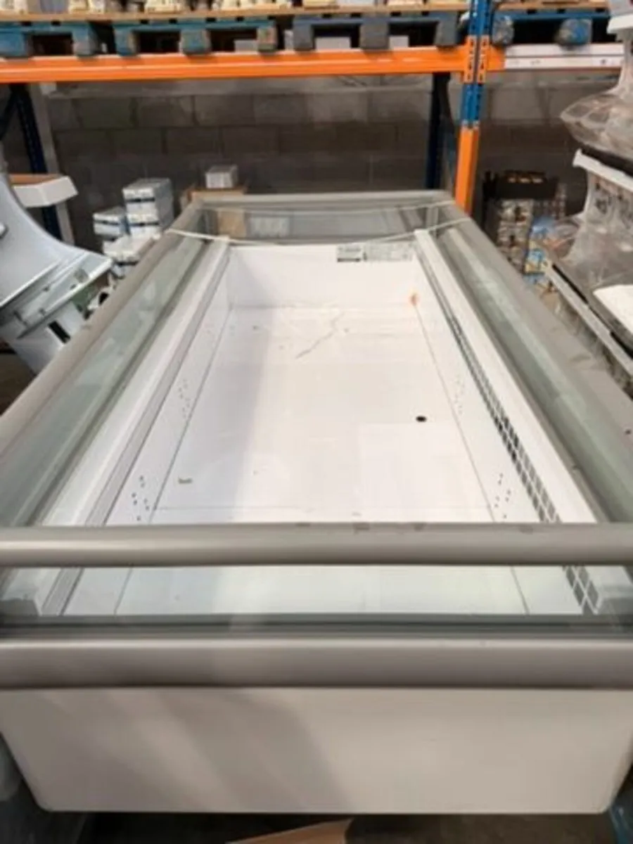 Cooling island / refrigerated counter - Image 1