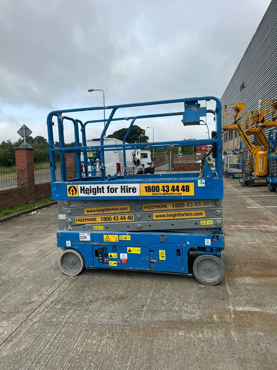 Genie GS2646 - 8 m Battery Scissor - Image 2