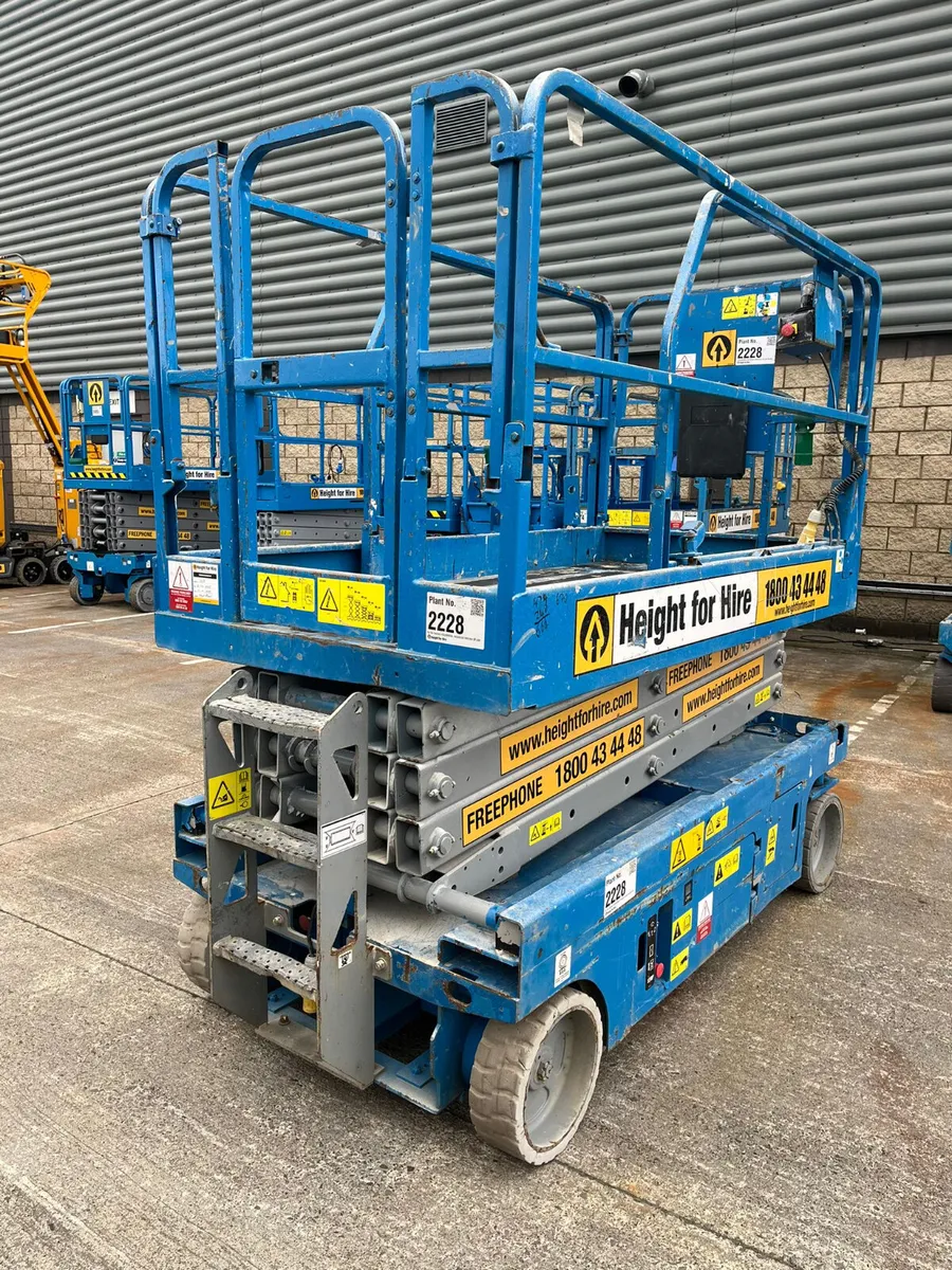 Genie GS2646 - 8 m Battery Scissor - Image 3