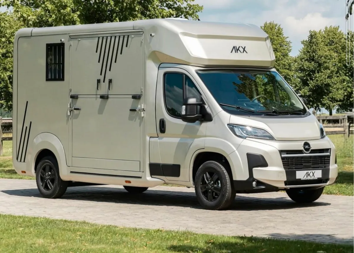 New Model Stephex & AKX 2 Stalls - Image 3