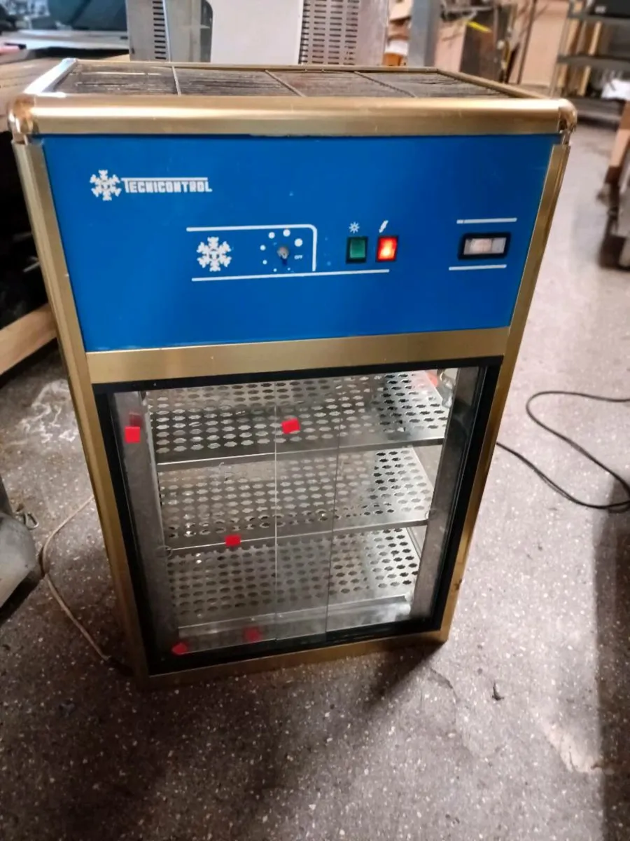 Counter top display fridge - Image 4