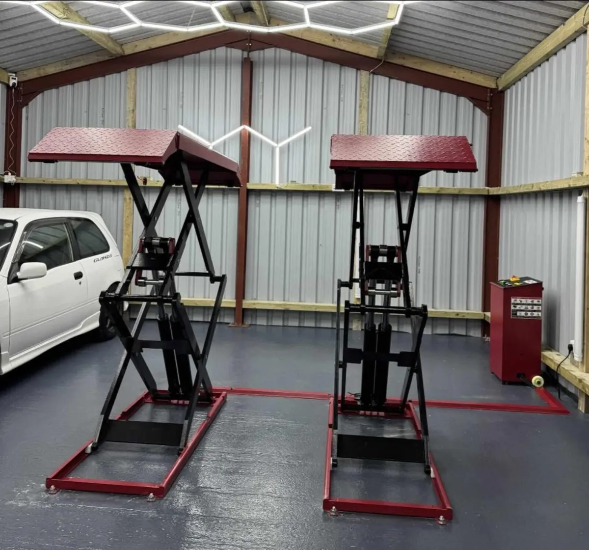 Full rise Pacini scissor lift install available - Image 4