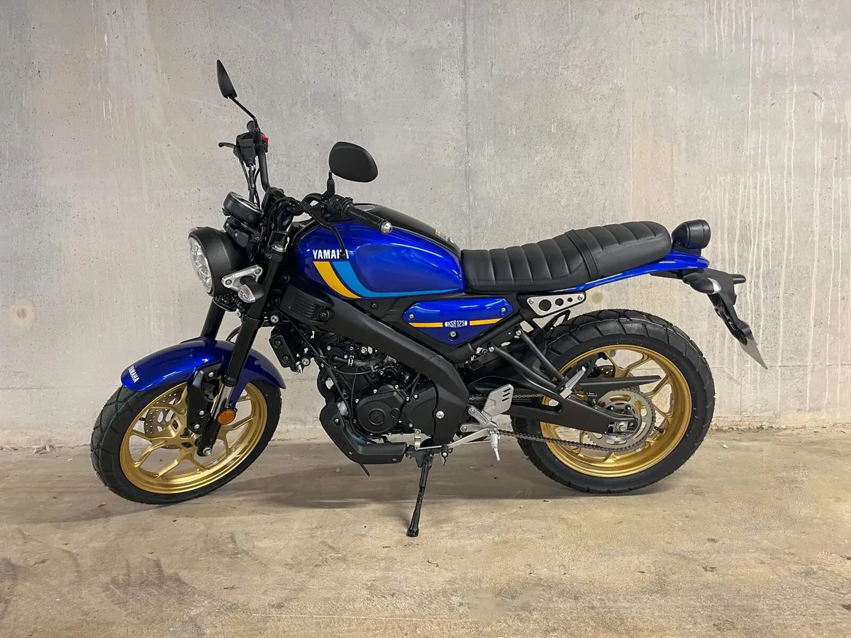 New Yamaha XSR125 with Disc Lock Alarm and Chain - Image 1