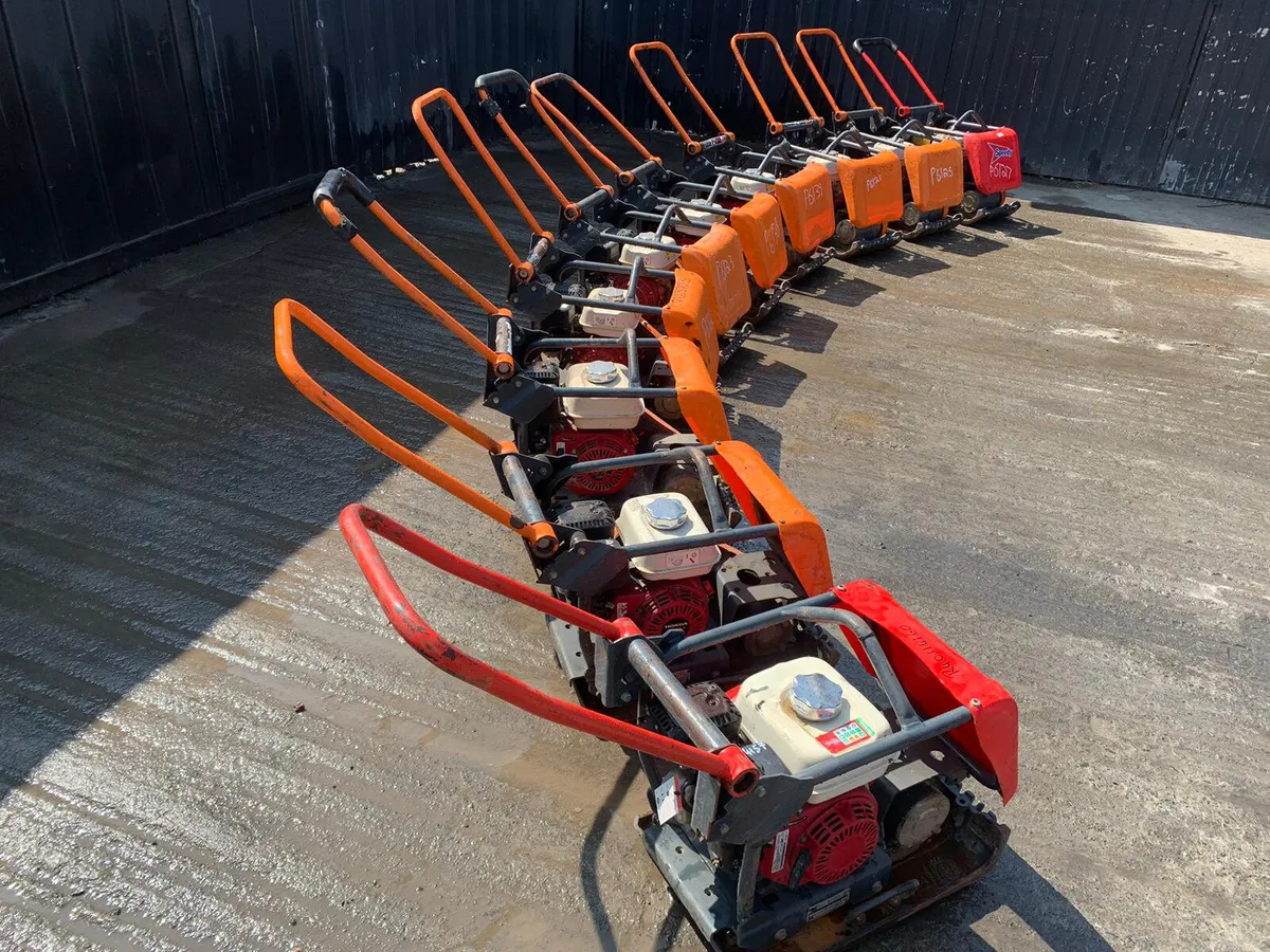 Belle 16” Wacker Plate / Plate Compactor - Image 3