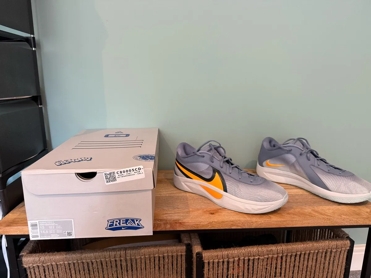 Nike Giannis Zoom Freak 6 Size 12 UK - Image 1