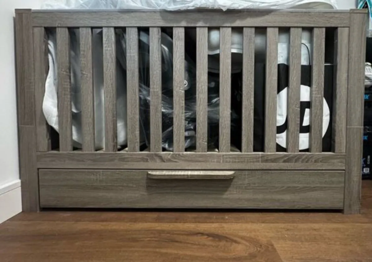 Franklin Cot Bed + Franklin Dresser - Image 2