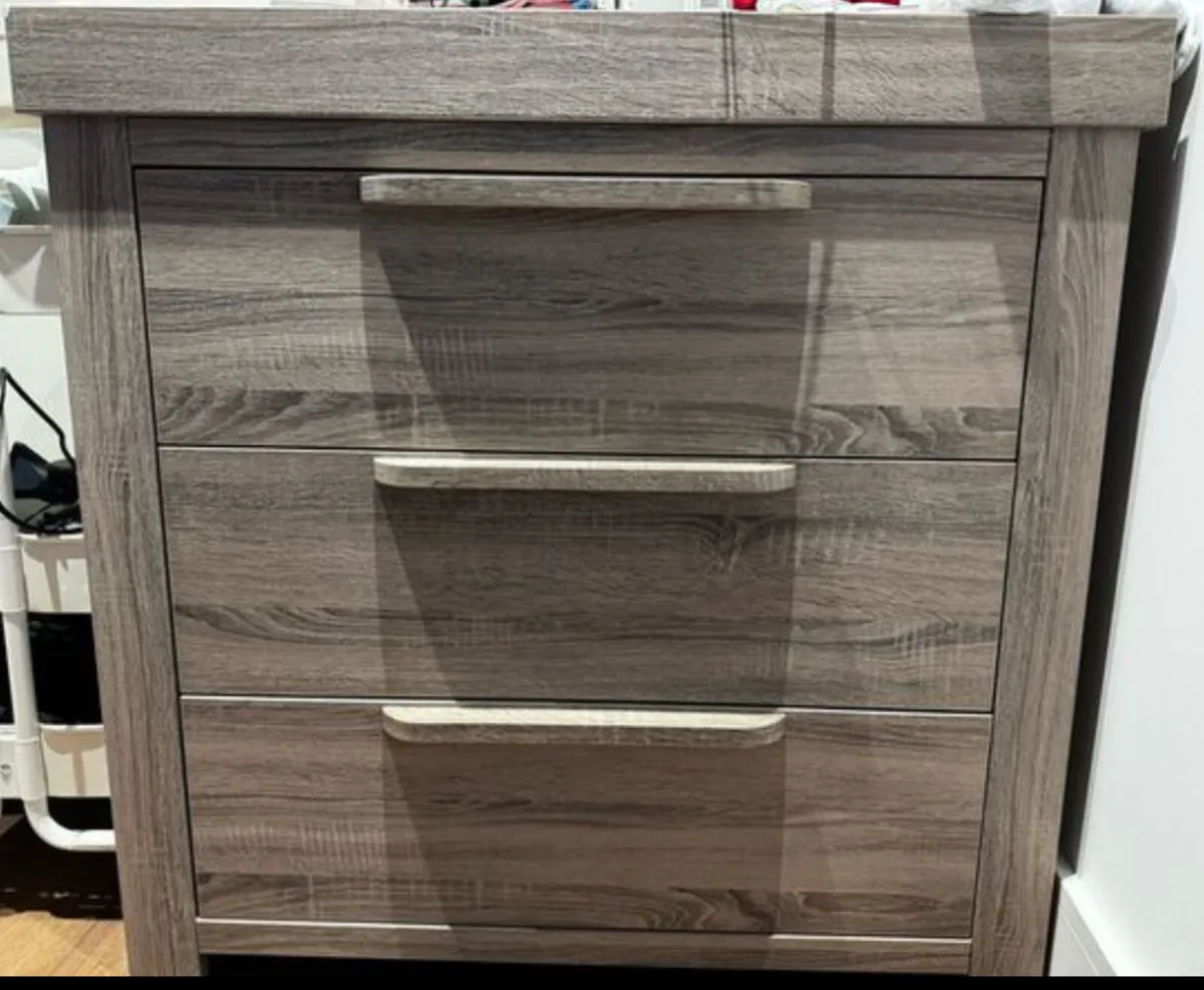 Franklin Cot Bed + Franklin Dresser - Image 3