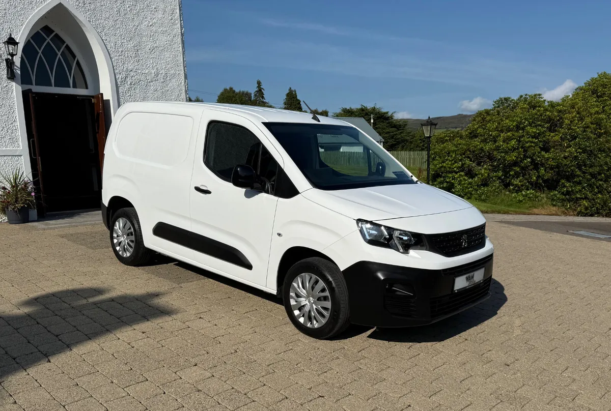 2022 Peugeot Partner Professional Pro 100bhp - Image 1