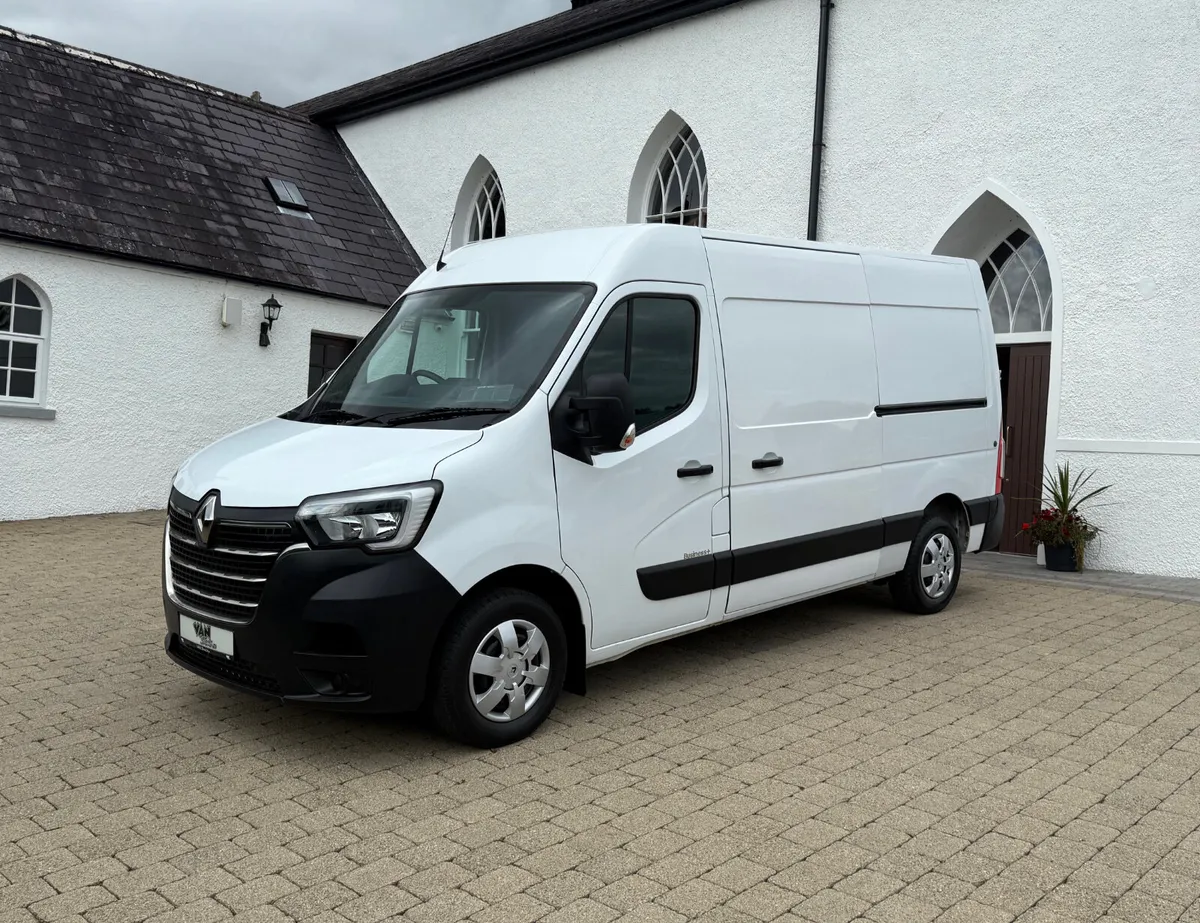2022 (222 Reg) Renault Master Business+ MWB L2H2 - Image 3