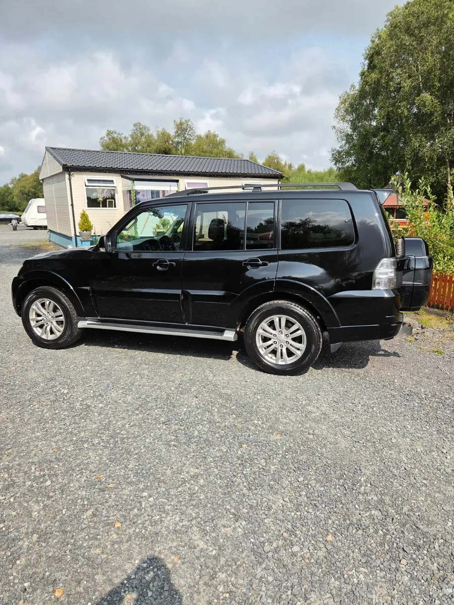 Mitsubishi Pajero 2015 - Image 3