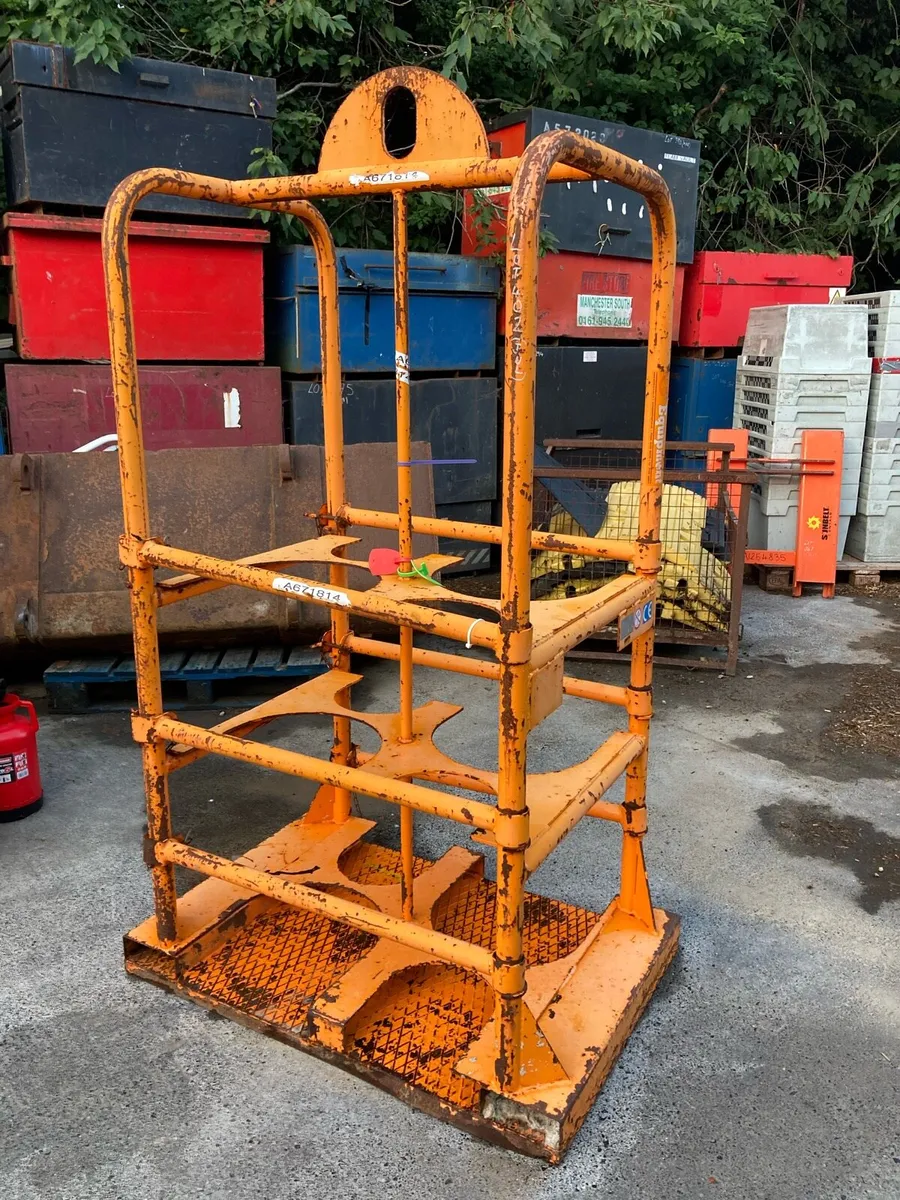 Crane Gas Cylinder Stillage - Image 1