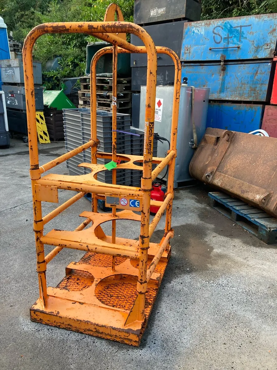 Crane Gas Cylinder Stillage - Image 2