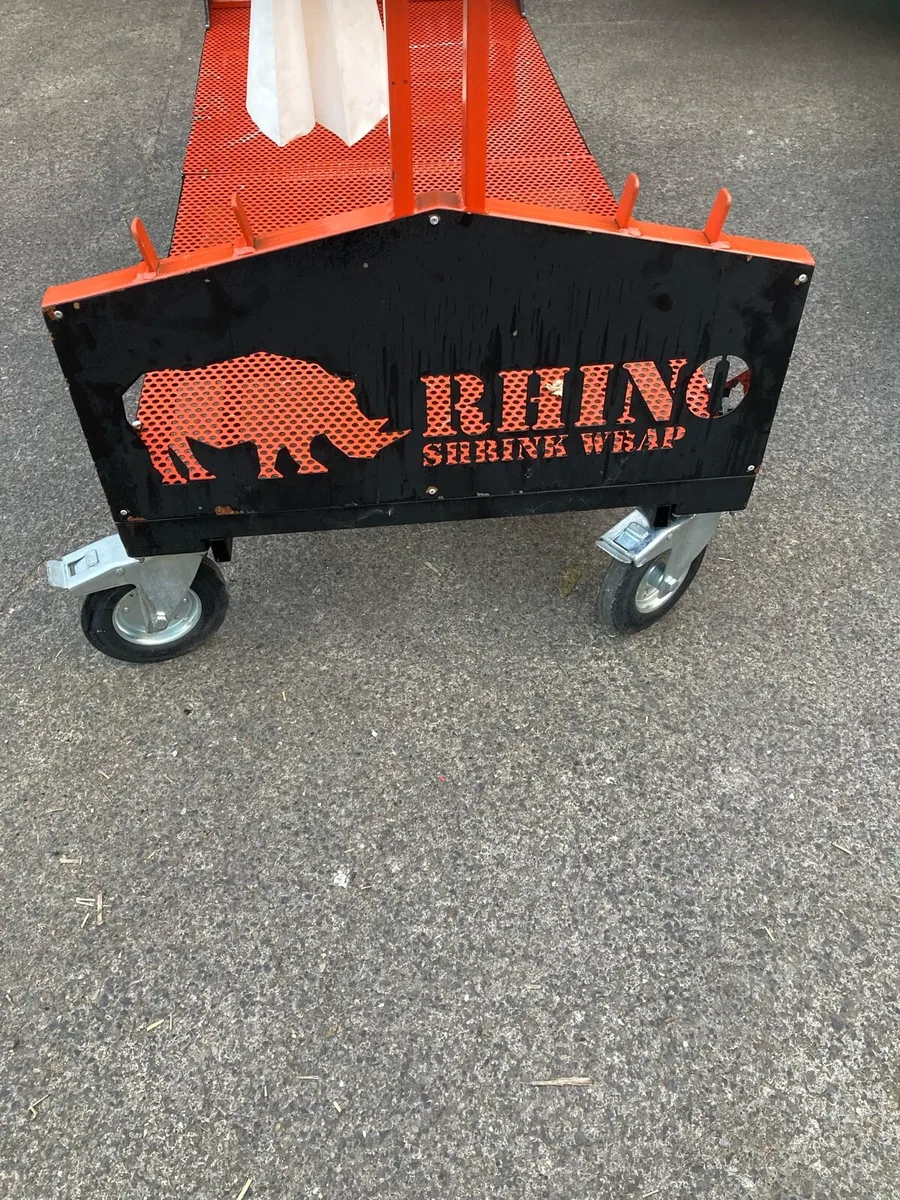 Rhino Scaffolding Plastic Wrapping Trolley - Image 4