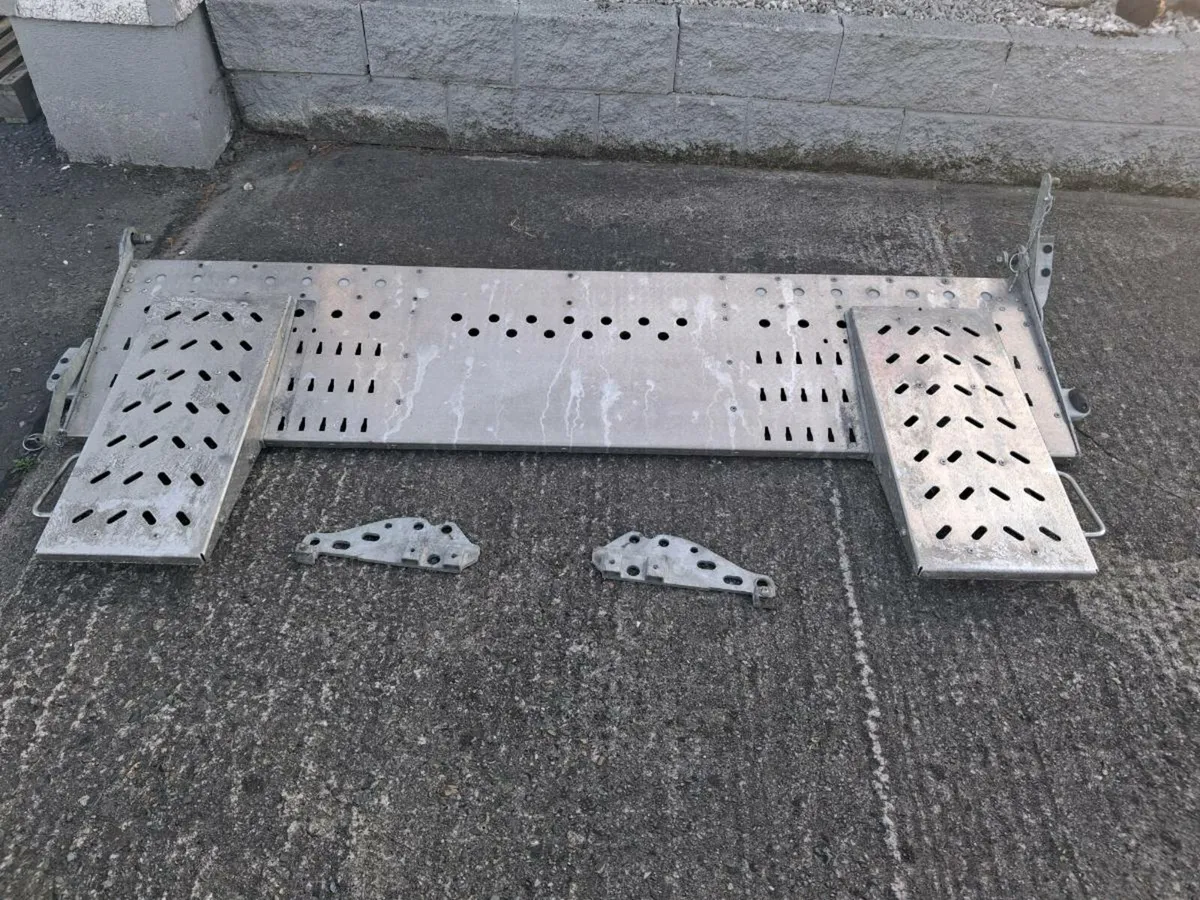 Trailer ramps - Image 1