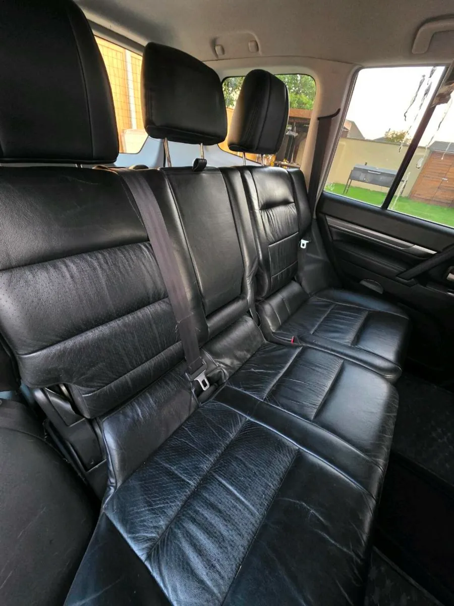 Mitsubishi Pajero / Shogun rear leather seats - Image 2