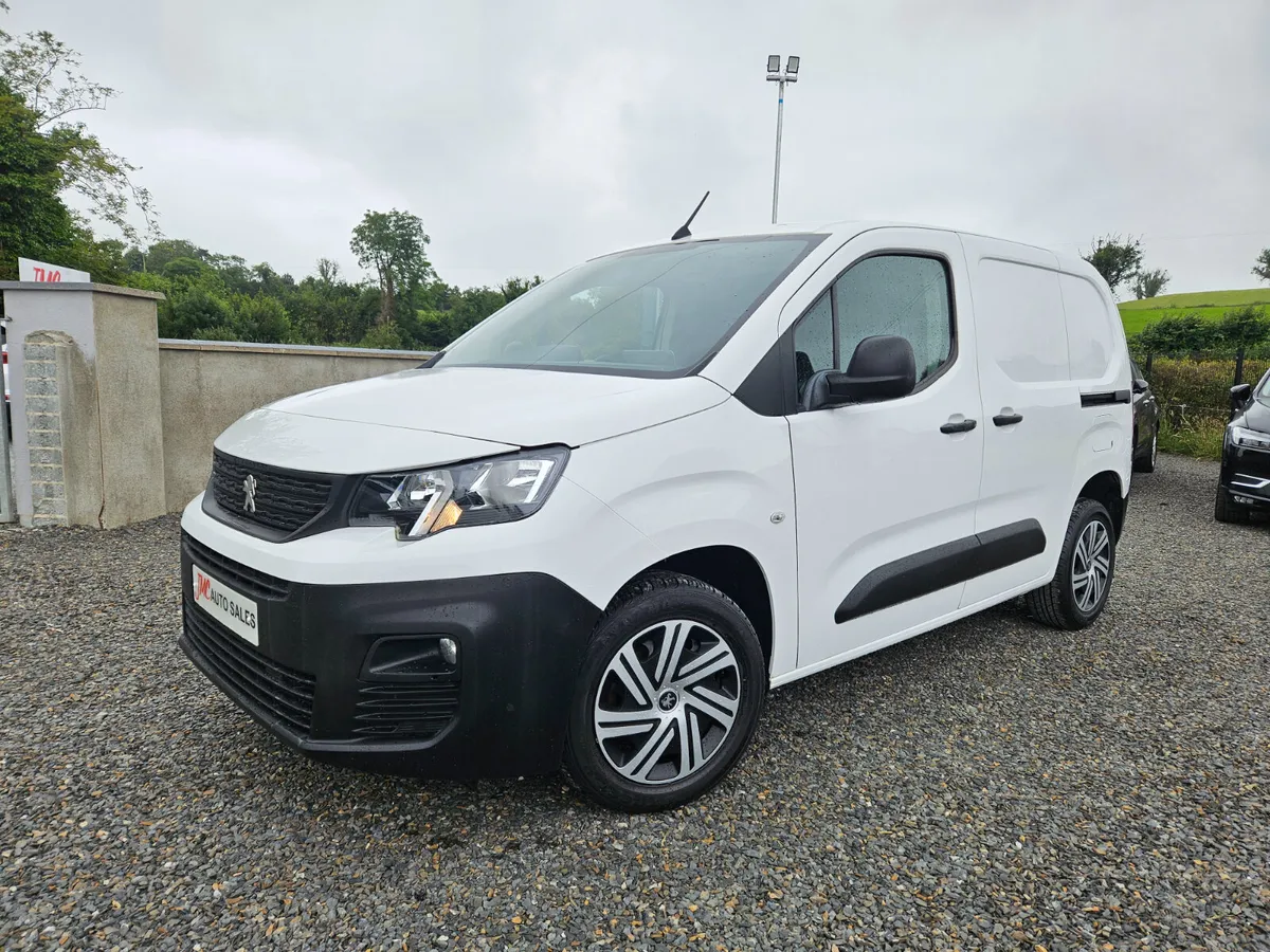 2019 Peugeot Partner - Image 2