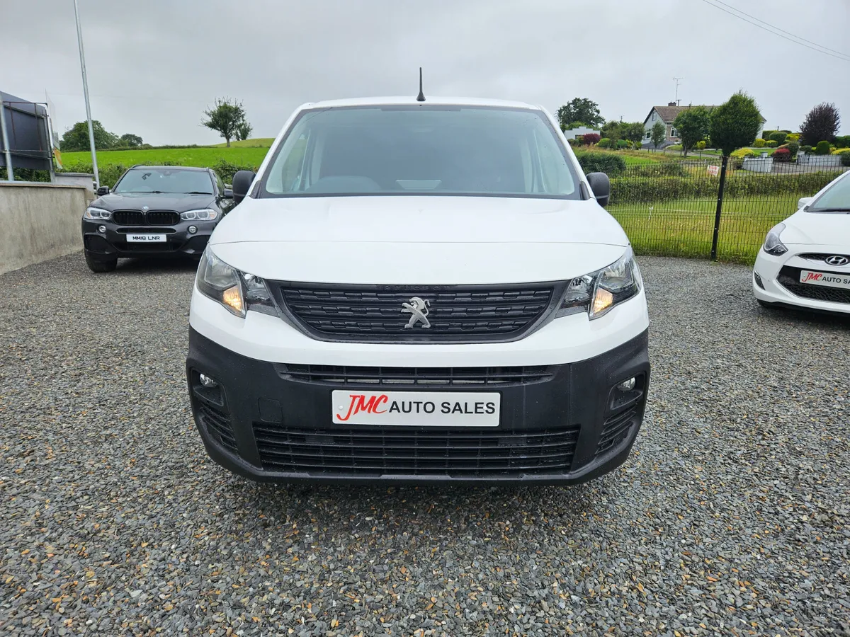 2019 Peugeot Partner - Image 3