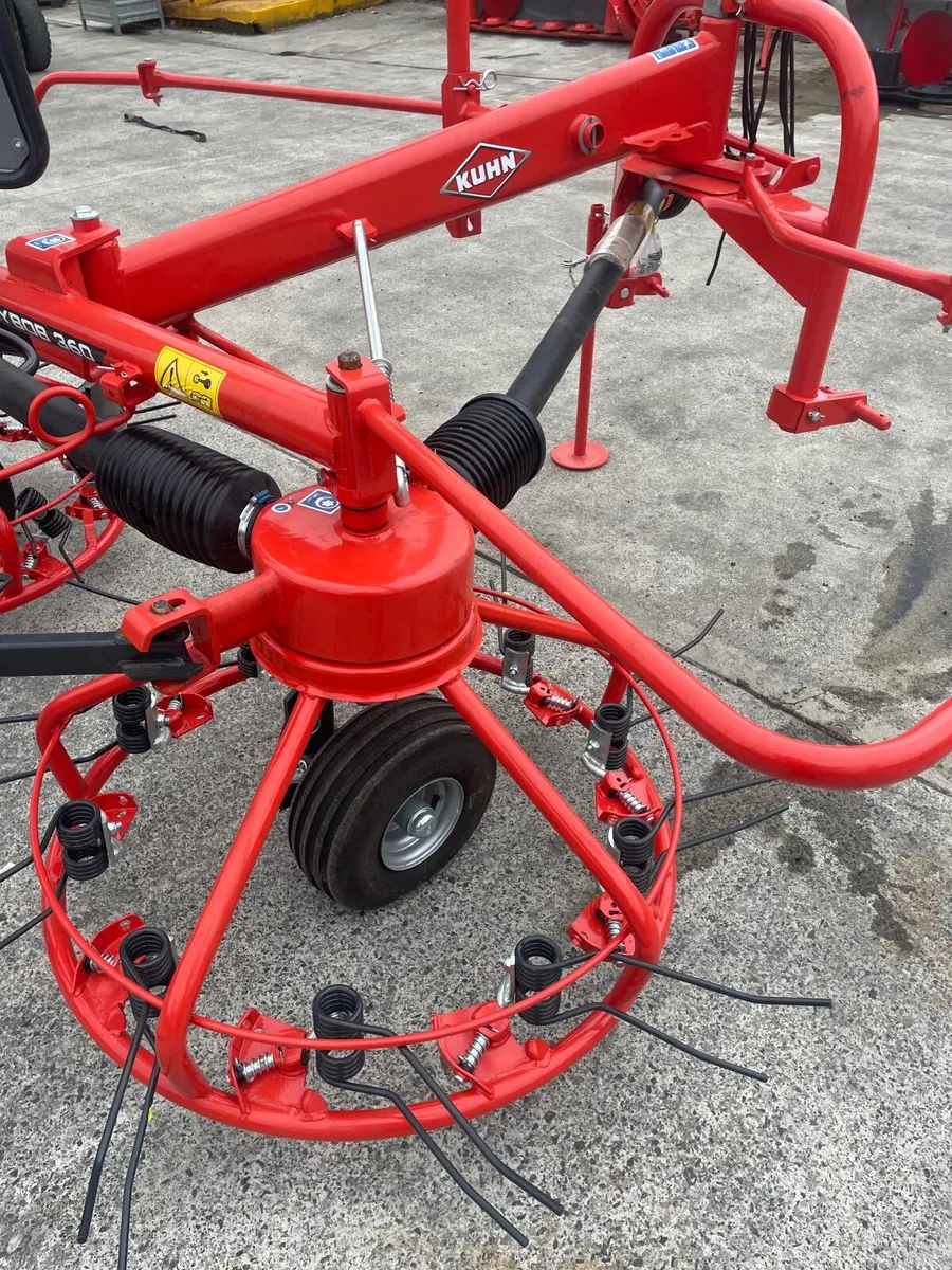 Kuhn 360 haybob - Image 4