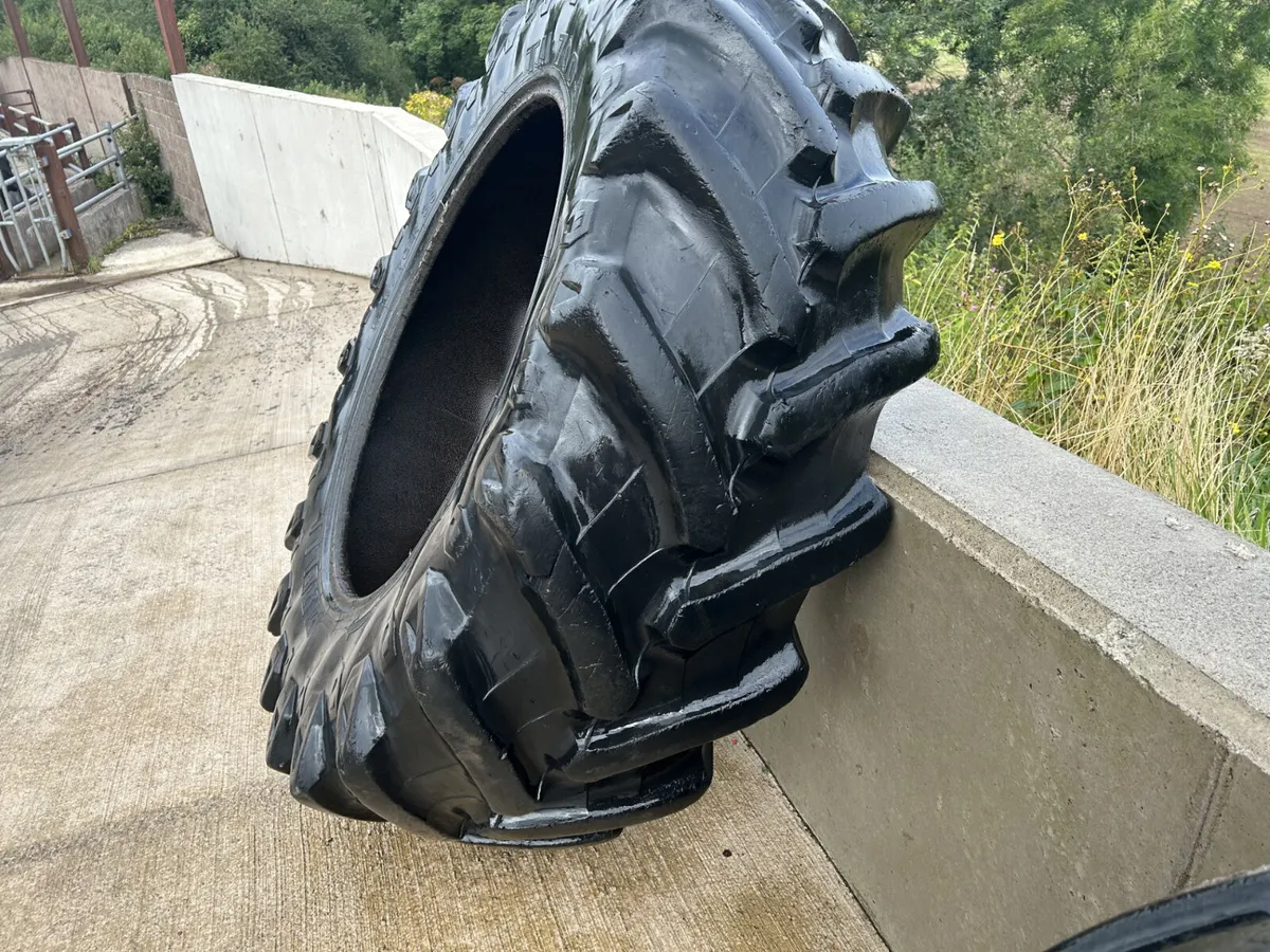 x1 PIRELLI 520/70R38 40% - Image 2