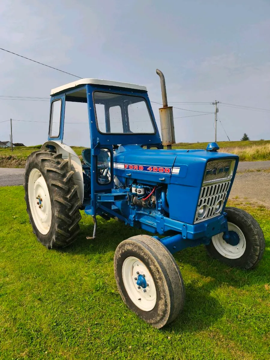 Ford tractor - Image 1