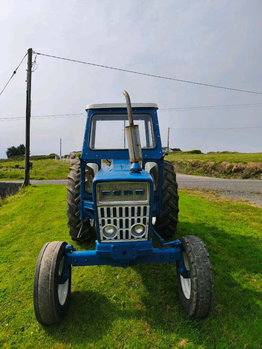 Ford tractor - Image 3