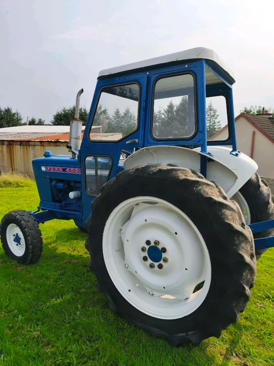 Ford tractor - Image 4
