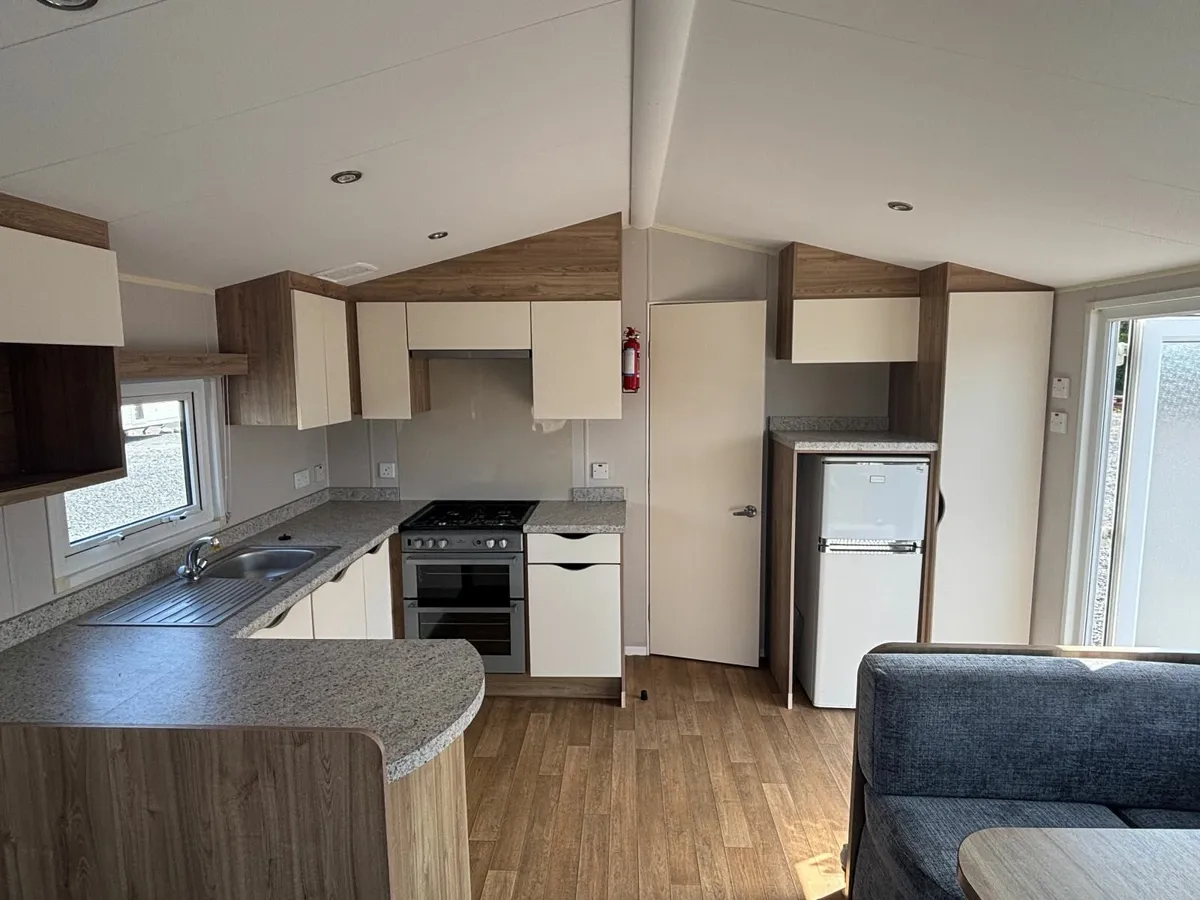 36 x12 Rio, 2Bed, D/G & C/H, Free Delivery 60miles - Image 3