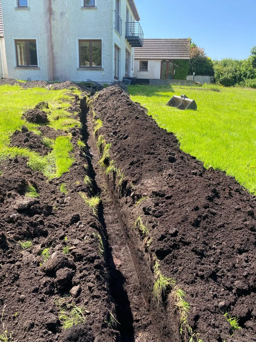 Mini digger hire - Image 2