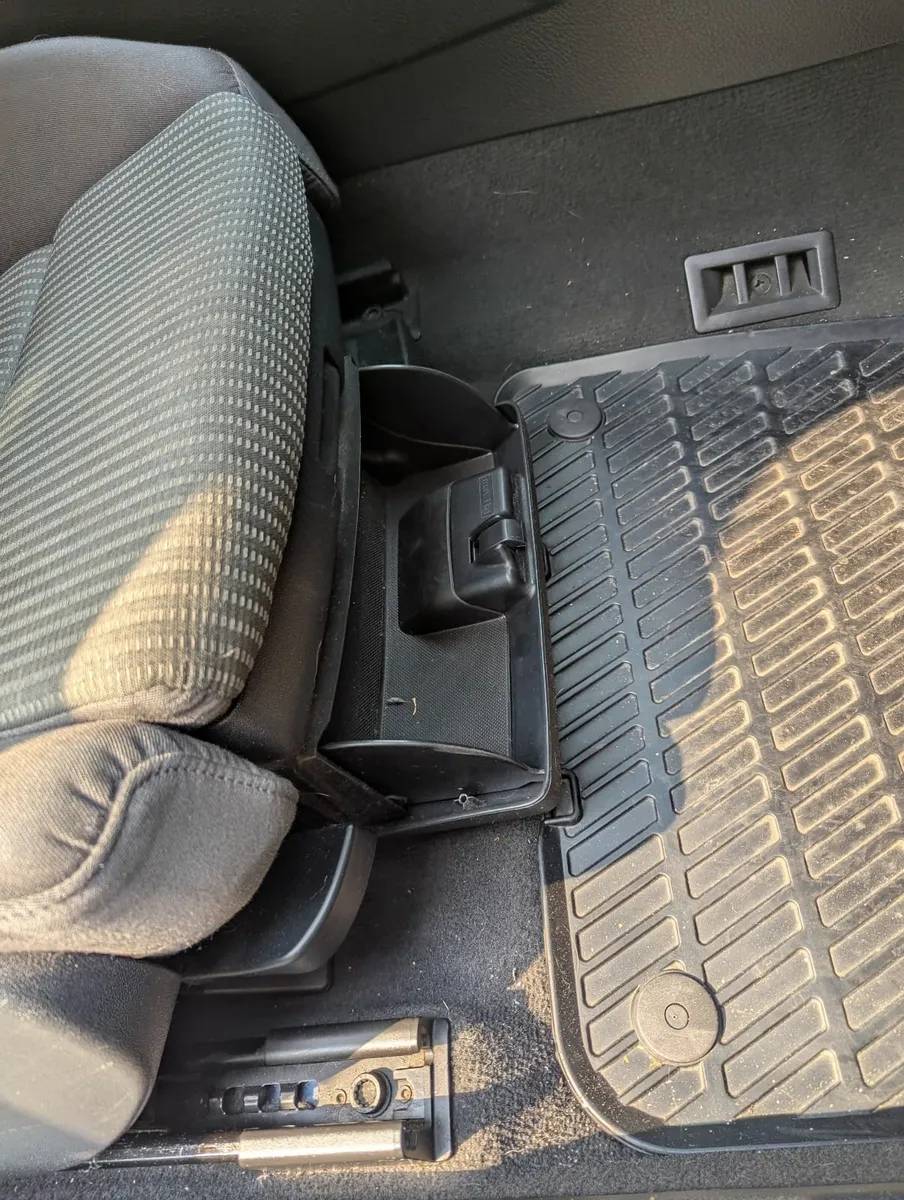 Audi A4 B6 & B7 parts - Image 3