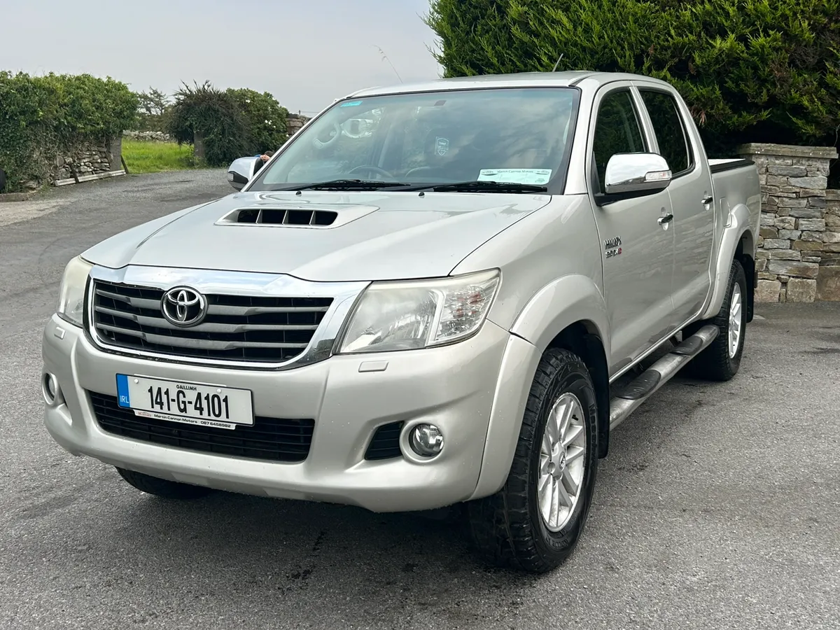 2014 Toyota Hilux Invincible - Image 4