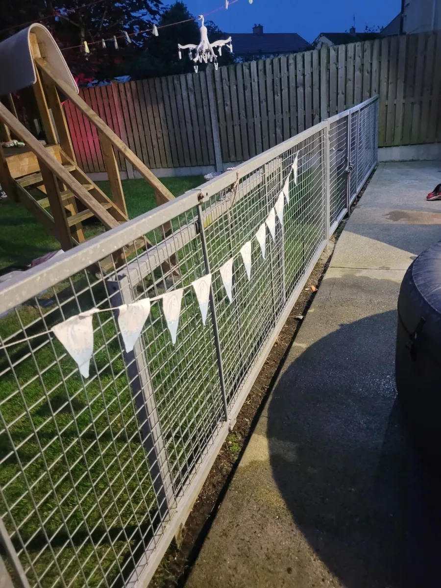 65ft of Custom built Galvanised Dog Run Fencing - Image 3