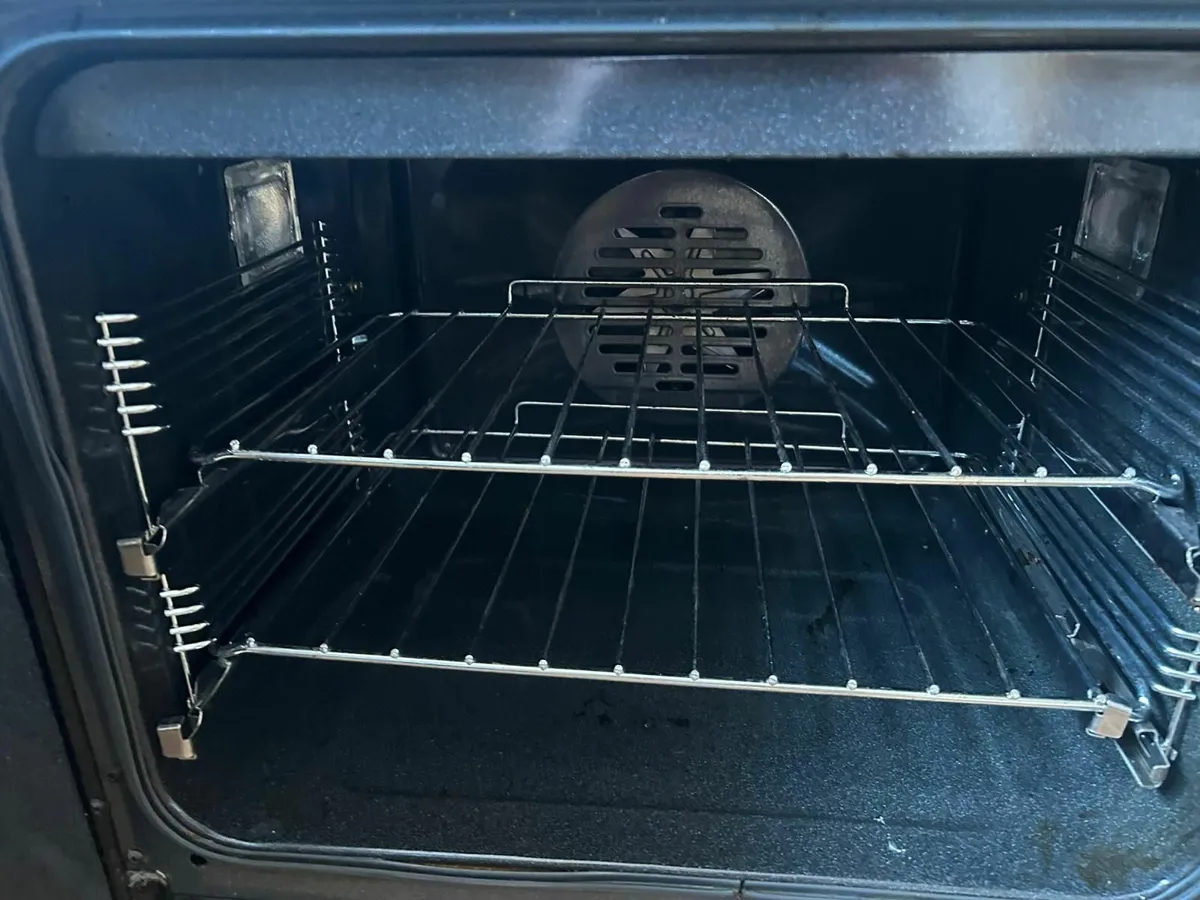 7 ring Gas/Electric  Cooker - Image 4