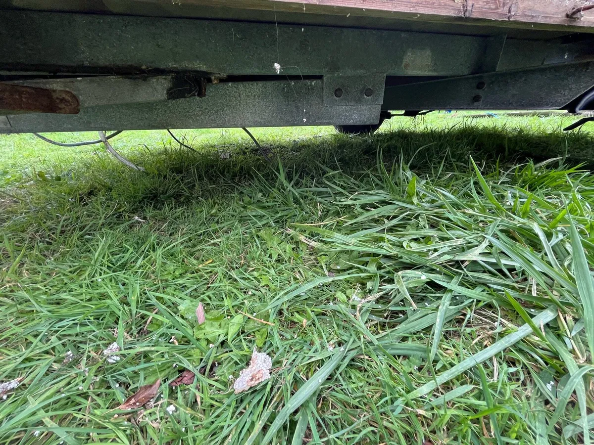2 Caravan Trailer base & axles - Image 4