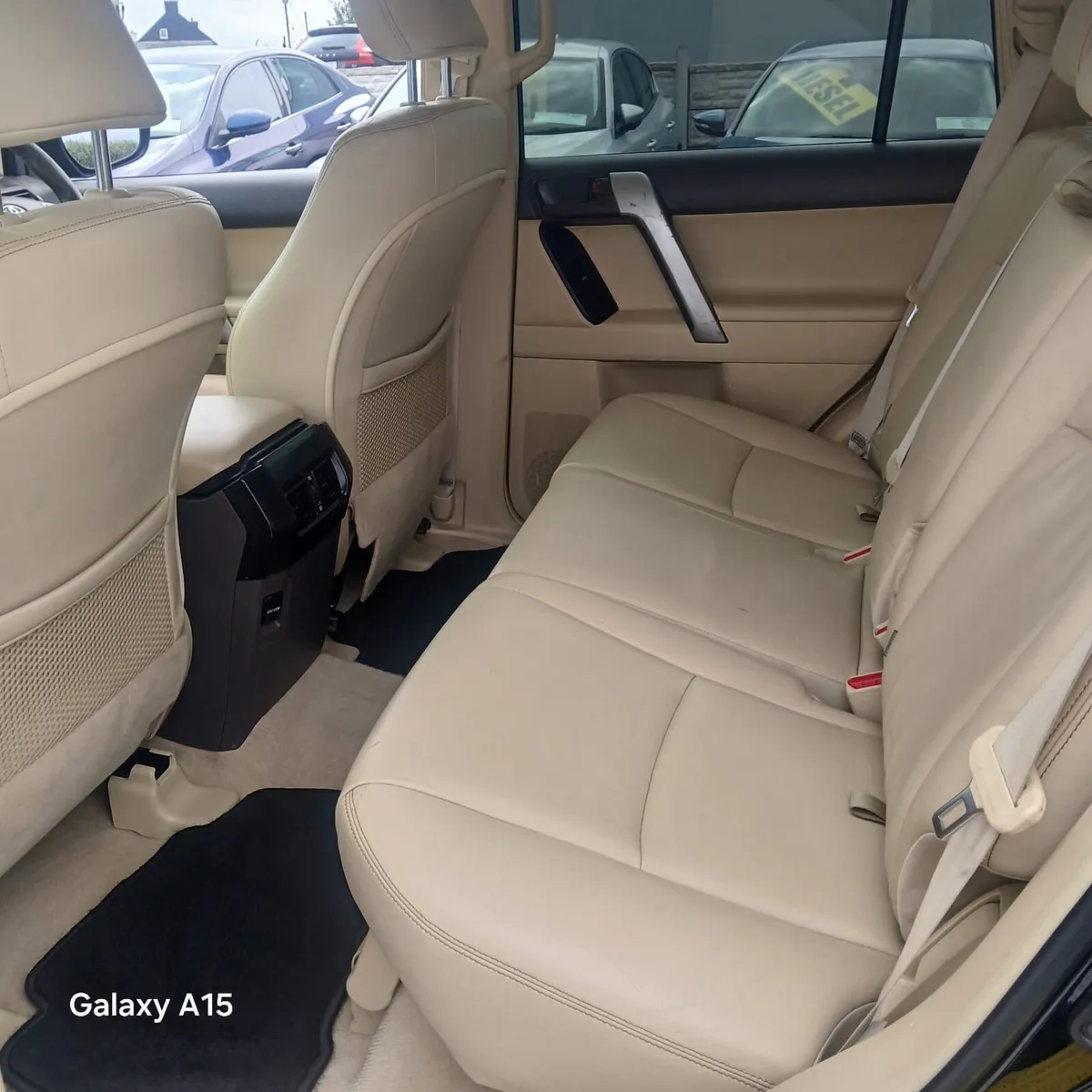 Toyota Land Cruiser 2016 crewcab - Image 2