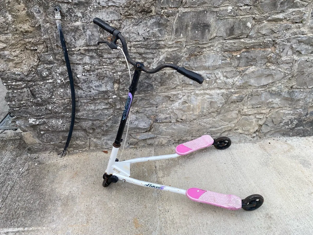 Flicker x 2 - Image 3